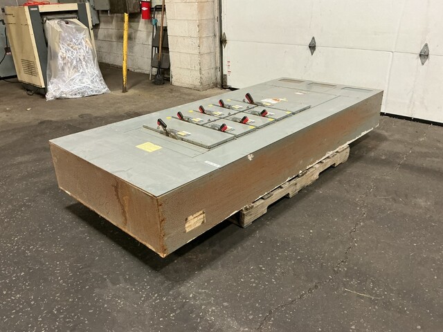 800 Amp. Square D, 44-13839-10, QMB panelboard, 480 Volts, 3 phase, 3 W., (2) 200 Amp. main disconnect - Image 4