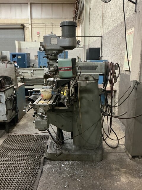 Bridgeport, vertical milling machine, 9" x 42" powered table, 2 HP, 1410/1735 RPM, variable speed, 2-axis - Image 3