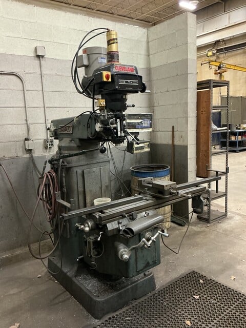 Cleveland, vertical milling machine, 10" x 52" powered table, 3 HP, 1720 RPM, variable speed, 2-axis digital - Image 6