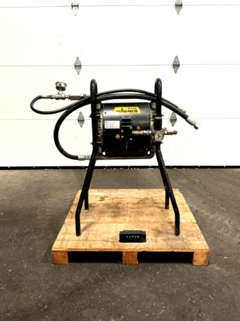 Wagner #Unica-4-270, medium pressure double diaphragm pump, 4.5:1 ratio, 270 centers delivery, 392 PSI. - Image 1