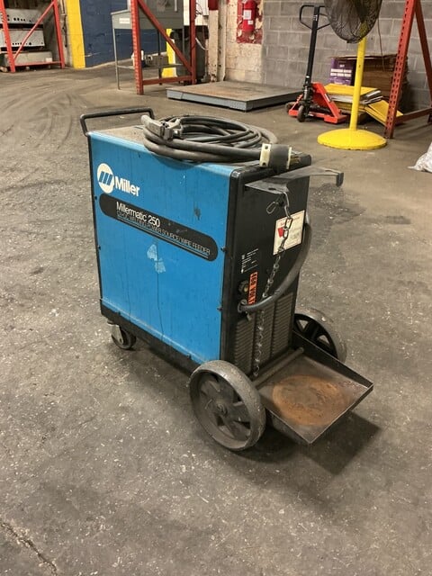 Miller #Millermatic-250, CV/DC welding power source / wire feeder, 200/230/460 V., 1 Ph., 60 Hz., 7.7 KW - Image 5