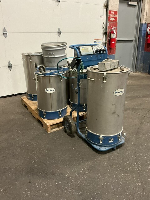 Nordson #288812D, Sure Coat manual gun control unit, 85-250 VAC, 50-60 Hz., 1 Ph., 2 A., w/ (7) extra metal - Image 2