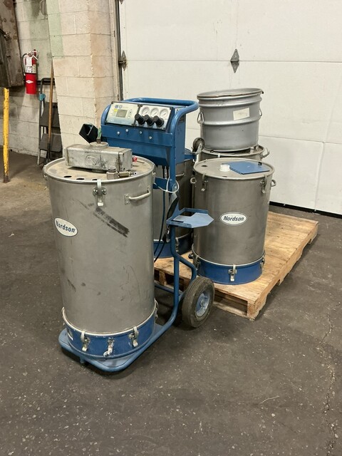 Nordson #288812D, Sure Coat manual gun control unit, 85-250 VAC, 50-60 Hz., 1 Ph., 2 A., w/ (7) extra metal - Image 3