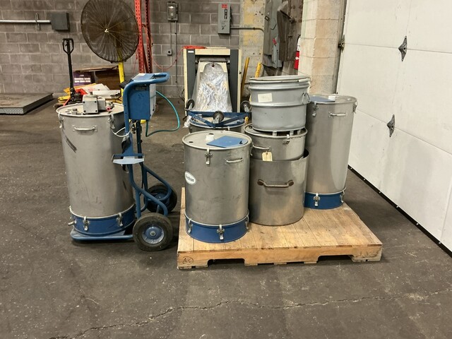 Nordson #288812D, Sure Coat manual gun control unit, 85-250 VAC, 50-60 Hz., 1 Ph., 2 A., w/ (7) extra metal - Image 4