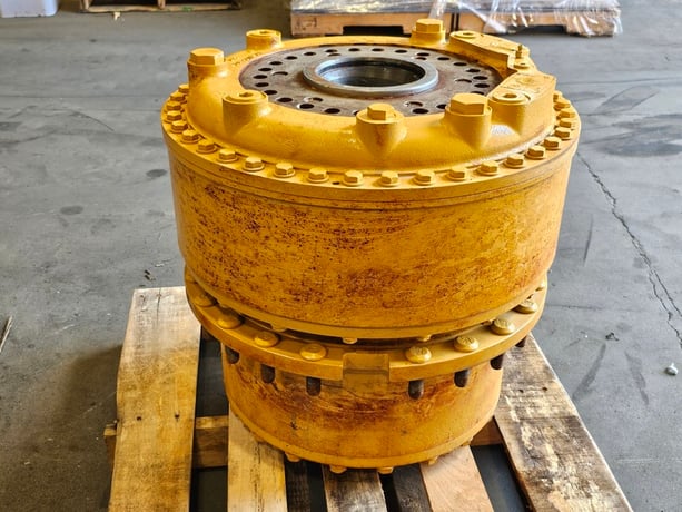 Caterpillar #217-6290, Wheel Group, final drive & brake, left hand - Image 2