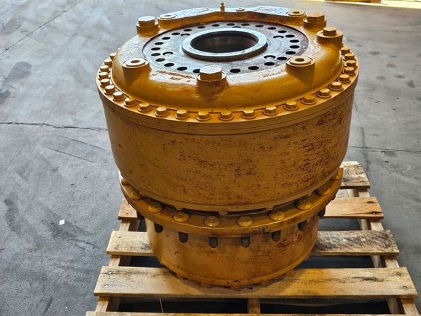 Caterpillar #217-6290, Wheel Group, final drive & brake, left hand - Image 4