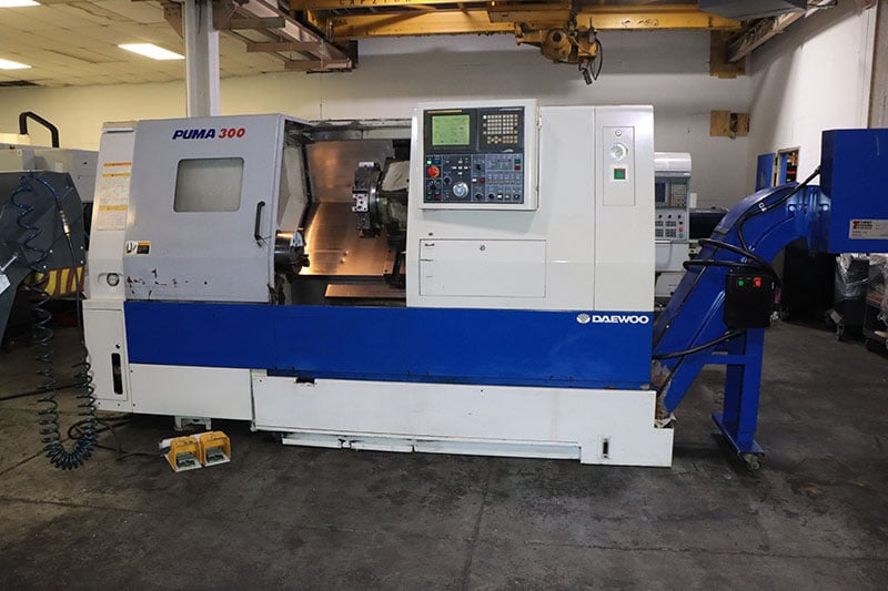 23" x 25.5" Daewoo Doosan #Puma-00B, CNC Lathe, Fanuc 21iT, 10" chuck, Tlstck, Chip Conv. - Image 1