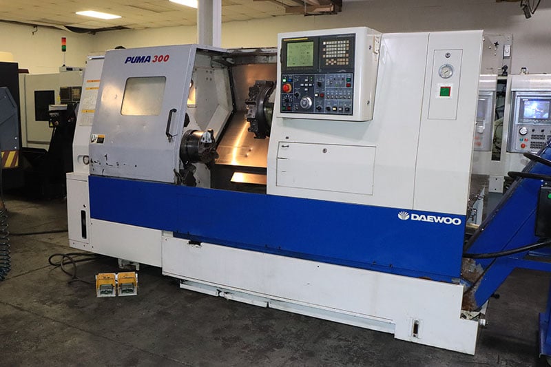 23" x 25.5" Daewoo Doosan #Puma-00B, CNC Lathe, Fanuc 21iT, 10" chuck, Tlstck, Chip Conv. - Image 2