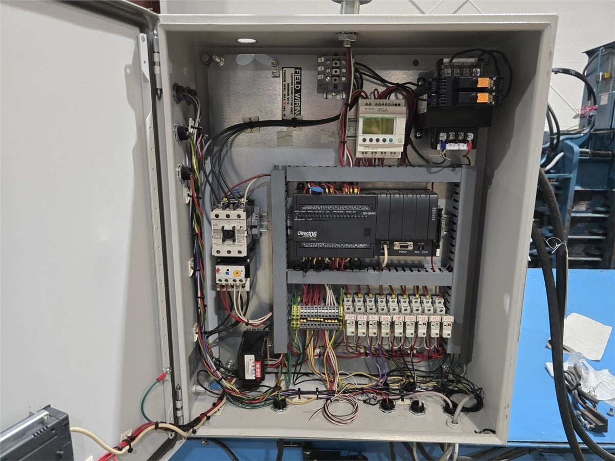 Summit #D7, Horizontal Baler - Image 10