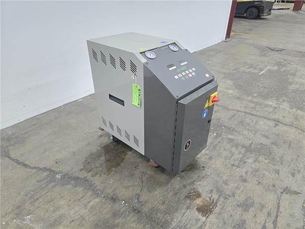 12 KW Sterling #TC120, Water Temperature Control Unit, 150 PSI, 50 GPM, 2 HP Pump, 480 V., 2021 - Image 2