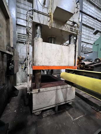 400 Ton, PH #HD2-4P-300-40, 12" stroke, 33" DLO, 81" x60" bed, Vickers pumps, 2000, #9998 - Image 8