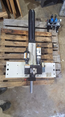 MTS #359.20 Hydraulic Actuator, 3.3 Kip, 15kN, 3000 Psi - Image 1