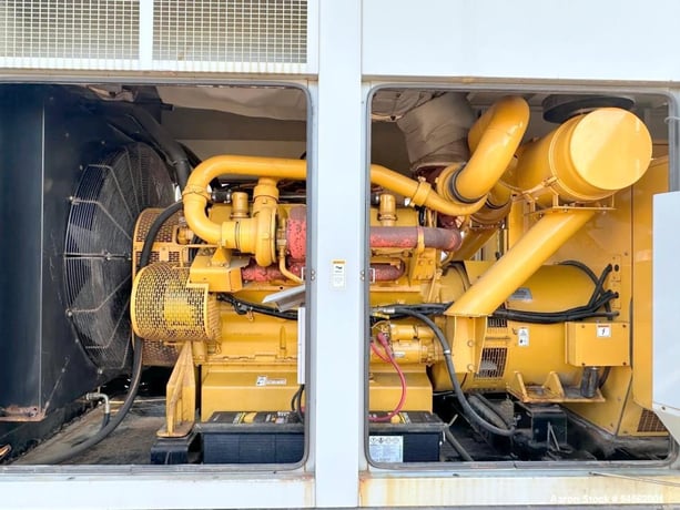 800 KW Caterpillar, Diesel Generator, #3412 engine, 480 Volts, 276 hours, 2006 - Image 6
