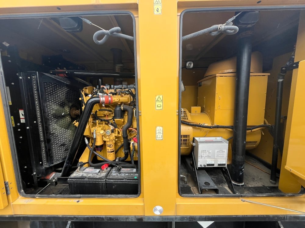 250 KW Caterpillar #C9, diesel generator set, 277/480 Volts, 1800 RPM, 550 hours, weatherproof enclosure, 400 - Image 6