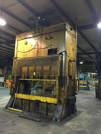 300 Ton, USI Clearing #S4-300-144-72, 4-Point Eccentric Geared Mechanical Stamping Press, 12" Stroke, 34" - Image 2