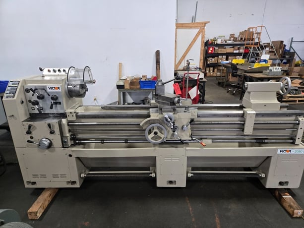 20"/26" x 80" Victor #2080G, gap bed engine lathe, 3-1/8" bore, D1-8 Camlock, 30-1800 RPM, 10 HP, 8" 3-jaw - Image 1