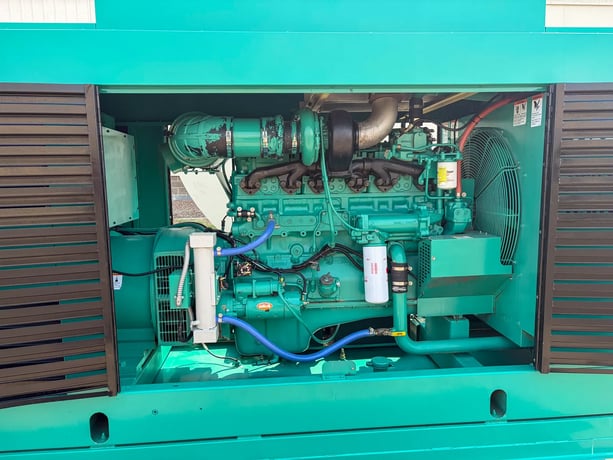 350 KW Cummins #350DFCC, diesel generator set, standby, weatherproof enclosure, 480 Volts, 3 phase, 776 - Image 3