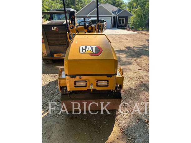 Caterpillar CB1.8, 25 hours, S/N: 64401026, 2024 - Image 3