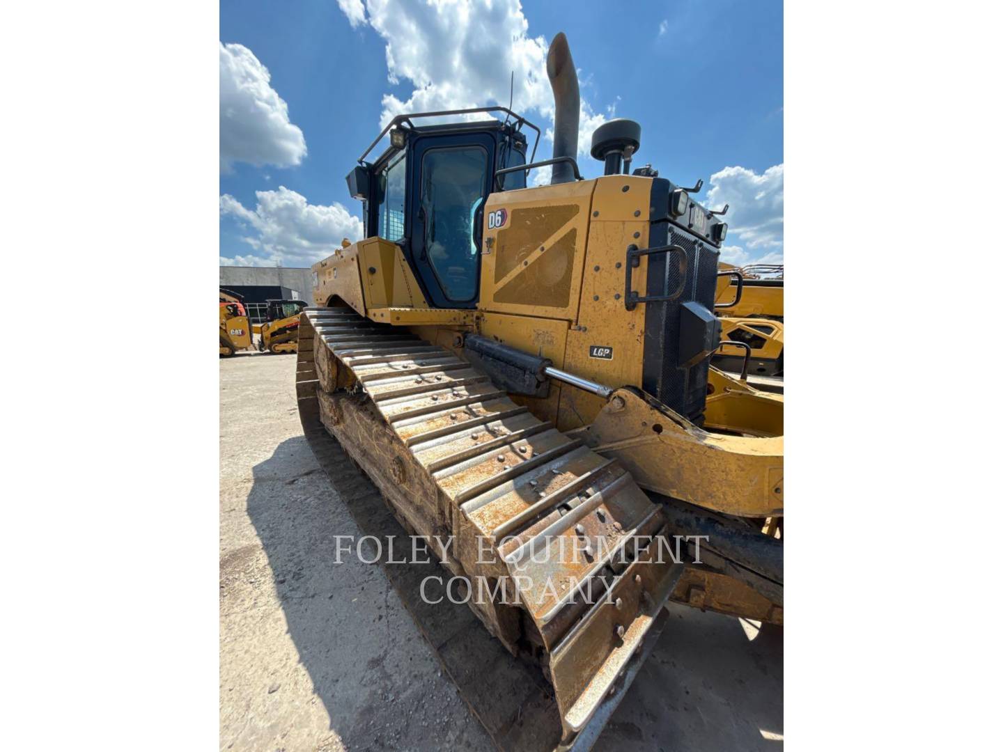 Caterpillar D6-20V30I, 5008 hours, S/N: KD501251, 2023 - Image 2