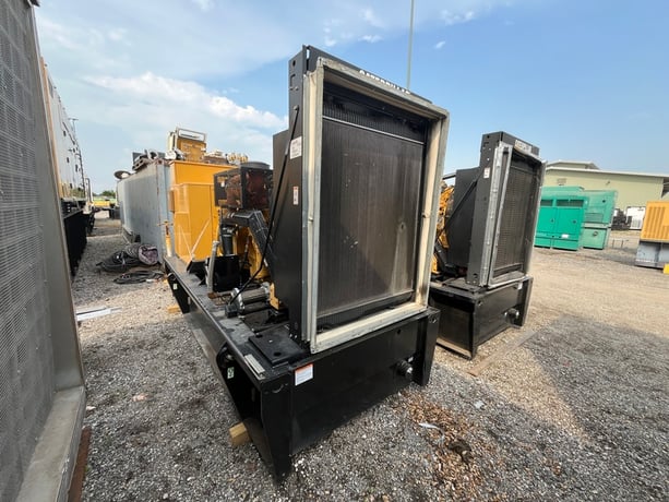500 KW Caterpillar #3456, diesel generator set, 277/480 Volts, 700 hours, 1800 RPM, open skid, 300 gal. - Image 5