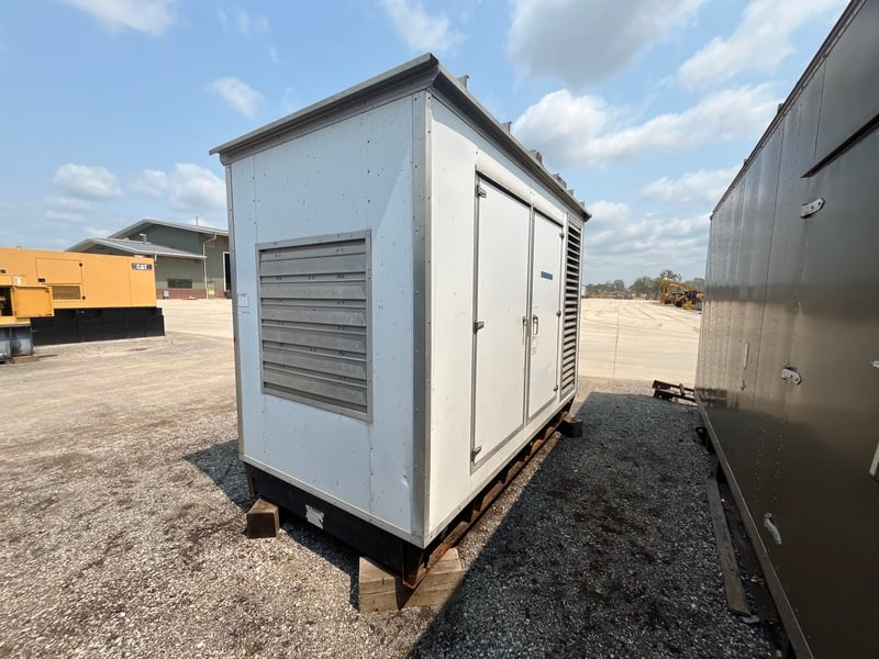 300 KW Caterpillar #C9, diesel generator set, 277/480 Volts, 418 hours, 1800 RPM, EPA Tier 1, weatherproof - Image 4