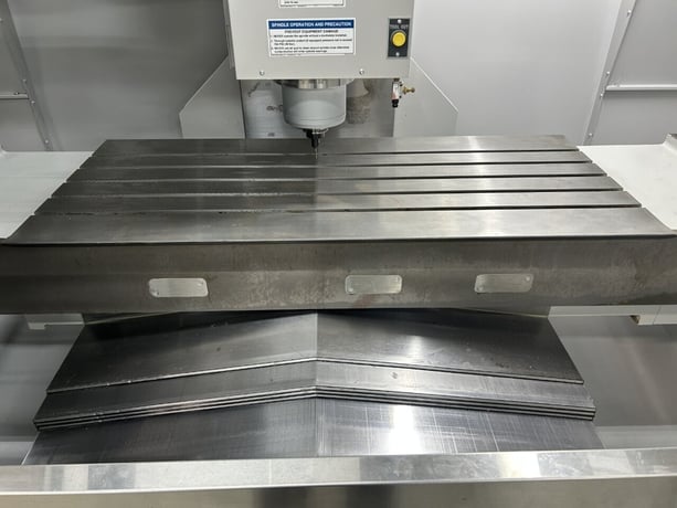 Milltronics #VM25IL, CNC Vertical Machining Center, 50" X, 25" Y, 24" Z, 56" x 24" table, 24/15 HP, 10,000 - Image 8