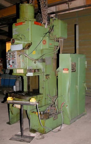 60 Ton, Niagara #E60, 6" stroke, 18" Shut Height, air clutch, good condition, s/n #51184 - Image 3