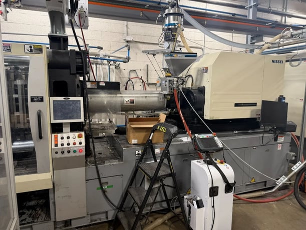 397 Ton, 26 oz., Nissei #NEX360IV-100LE, All Electric Injection Molder, 41.5" x 41.5" platens, 28.9" tie - Image 1