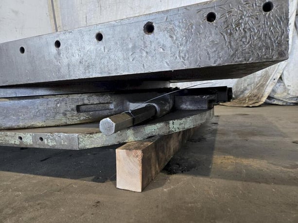 36" x 60" Lucas, air lift rotary table - Image 3