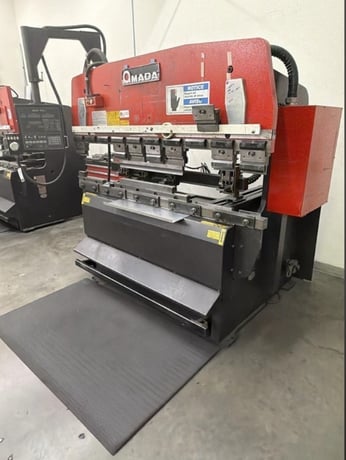 55 Ton, Amada #RG-50, CNC press brake, 6.8'OA, 59.84" between housing, 3.9" stroke, 15.75" throat, 14.57" - Image 3