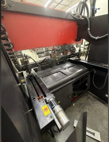 55 Ton, Amada #RG-50, CNC press brake, 6.8'OA, 59.84" between housing, 3.9" stroke, 15.75" throat, 14.57" - Image 4