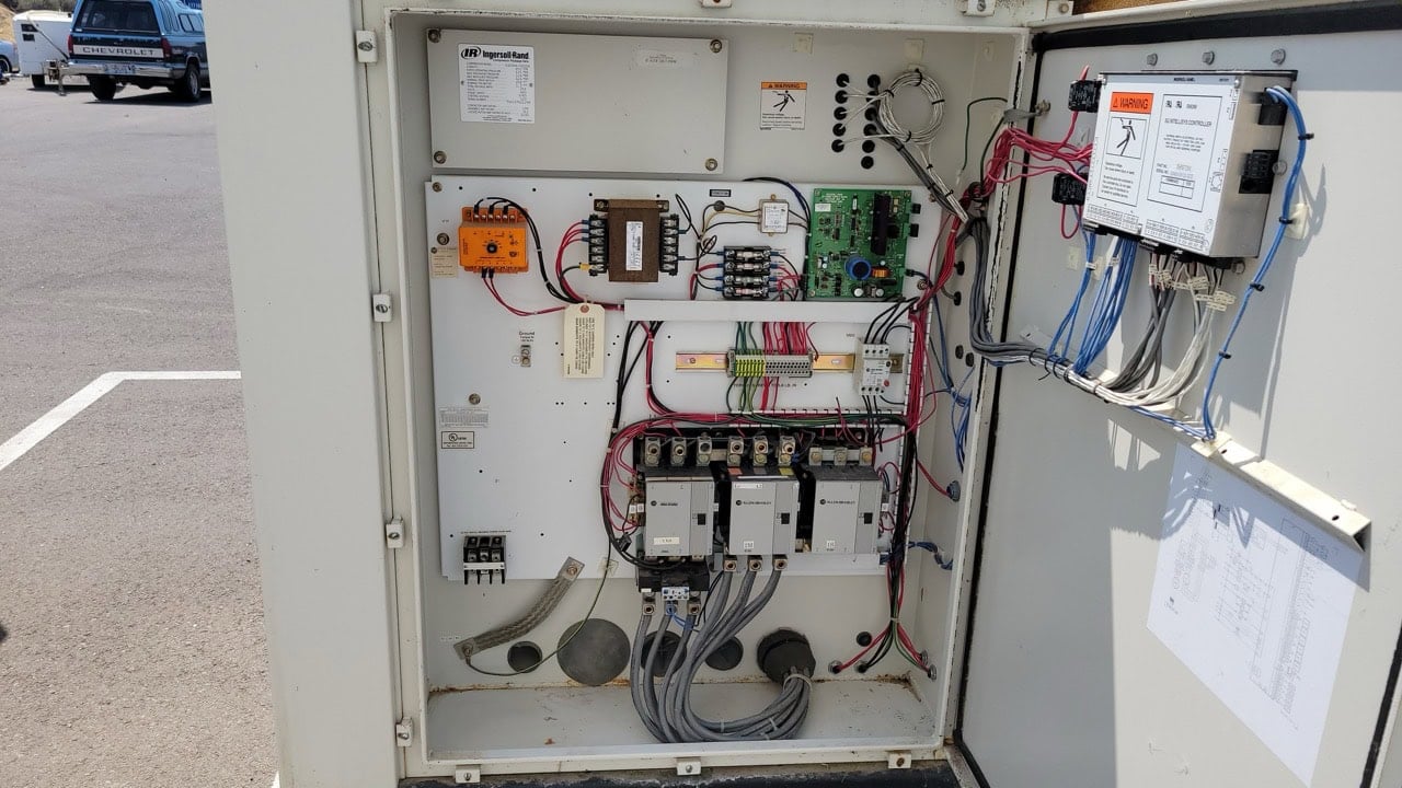 855 CFM, 125 PSI, Ingersoll-Rand #Sierra-H200, Oil-Free Rotary Screw Air Compressor, 200 HP, 460 V., 2001 - Image 7