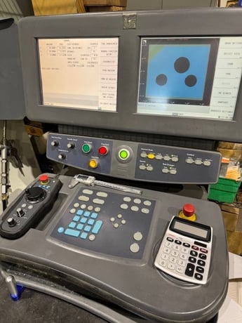 Hurco #VMX-30, CNC Vertical Machining Center, 30" X, 20" Y, 24" Z, 12,000 RPM, 18 HP, CAT 40, 24 automatic - Image 2