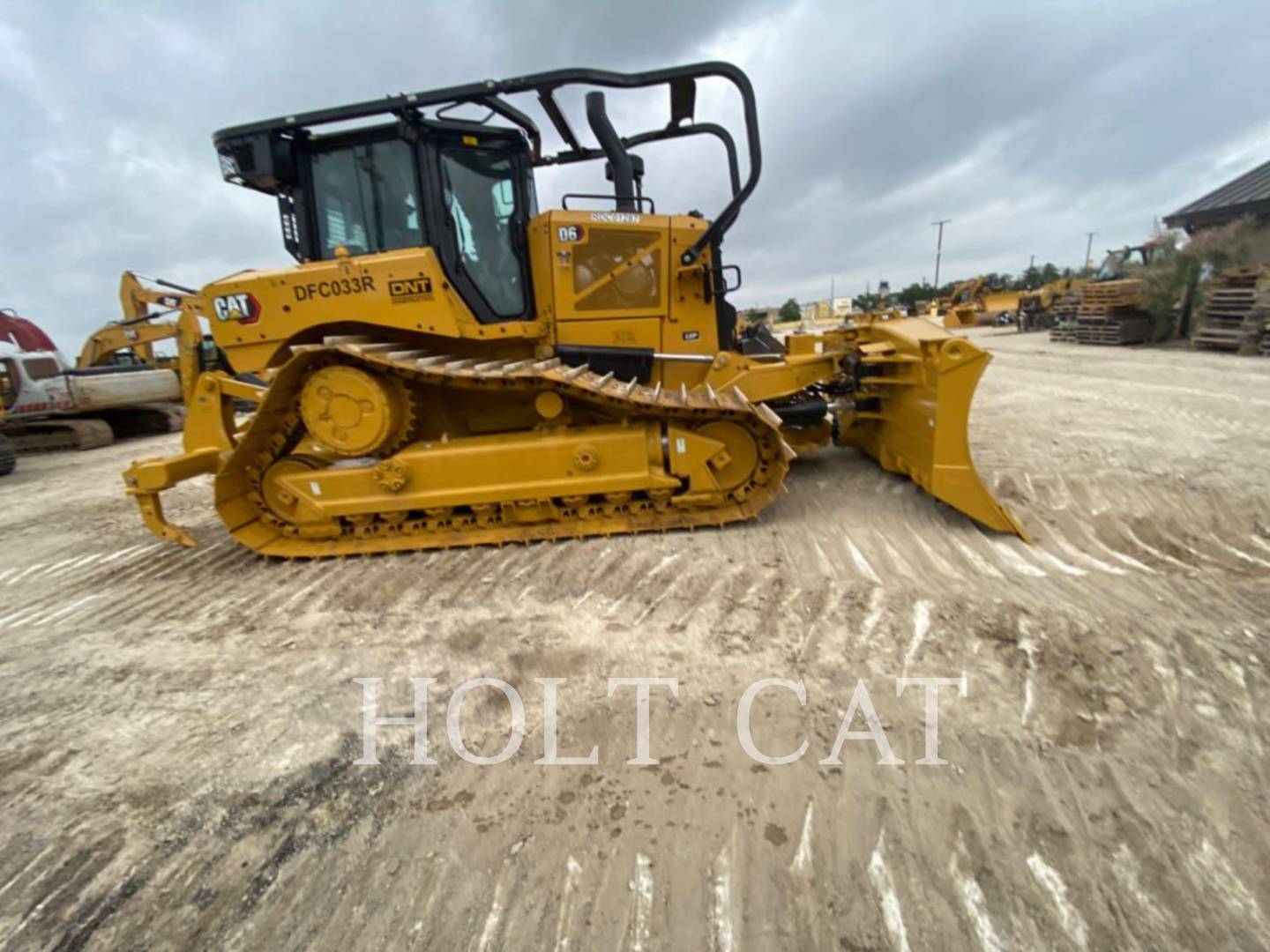 Caterpillar D6 LGPVP3, 5111 hours, S/N: RDC01287, 2023 - Image 2