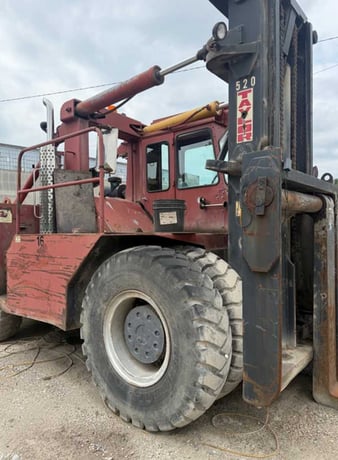 52000 lb. Taylor #Y-52-WOS, forklift truck, pneumatic tires, Detroit Diesel engine, 2-stage mast - Image 1