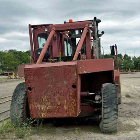 52000 lb. Taylor #Y-52-WOS, forklift truck, pneumatic tires, Detroit Diesel engine, 2-stage mast - Image 3