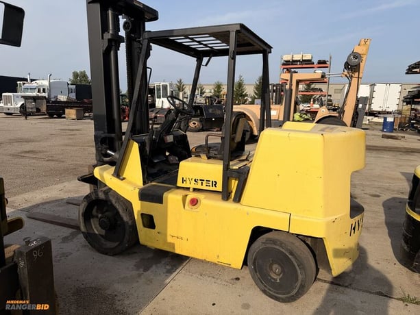 15,500 LB Hyster #S155XL, Diesel Forklift, 134" lift height, 48" forks, 2 stage mast, side shift, 7157 hours - Image 4