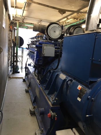 1720 KW MWM #TBG-620, Natural gas generator set, 480 Volts, Deutz TBG 620 V16 engine, 2002 - Image 4