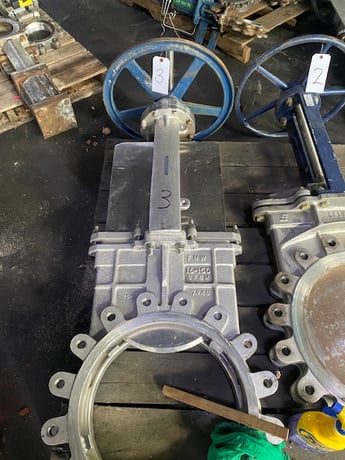 16" FNW, Manual Slide Gate Valve, T-316 Stainless Steel - Image 1