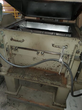 19-7/8" x 19-7/8" Conair Wortex #2028-HD, Plastic Granulator, 3 fly/2 bed knives, conveyor, control panel, 50 - Image 3