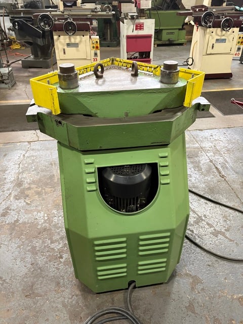 10" x 10" Versafix #256, Hydraulic Corner Notcher, 5/32" capacity, 30°-140° notching angle, 50 SPM, 4 HP - Image 5