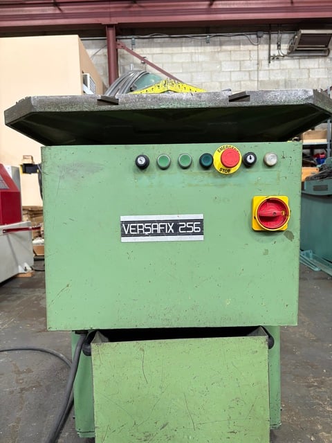 10" x 10" Versafix #256, Hydraulic Corner Notcher, 5/32" capacity, 30°-140° notching angle, 50 SPM, 4 HP - Image 6