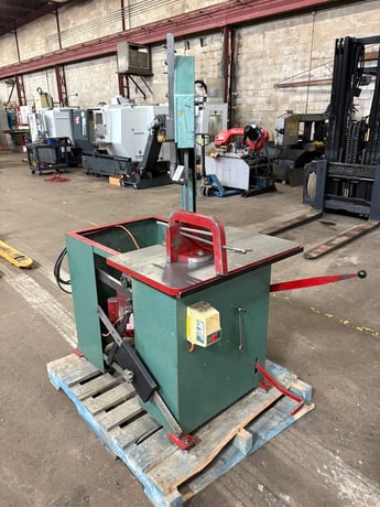 10" x 12" ER Maier #KM1012, Vertical Roll-In Band Saw, 18" x 30" table, 9'10"-10' 2" blade length, 1/4"-3/4" - Image 3