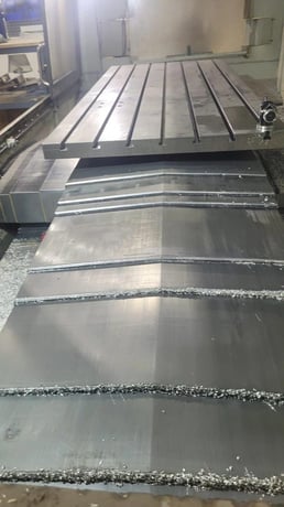 Haas #VF-9/40, CNC Vertical Machining Center, 84" x 36" table, 84" X, 40" Y, 30" Z, 30 HP, 8,100 RPM, CAT 40 - Image 3
