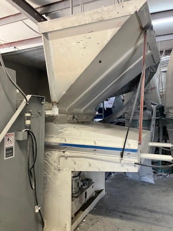 Vecoplan #RG-52, Single Shaft Shredder, 52" x 58" hopper opening, 15" rotor diameter, 37 cutters, hydraulic - Image 2