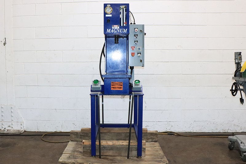 6.1 Ton, Magnum #HBM-6A, hydraulic C-frame press, 7" stroke, 14" daylight, 10" throat, 24" x20" bed, adj. - Image 2
