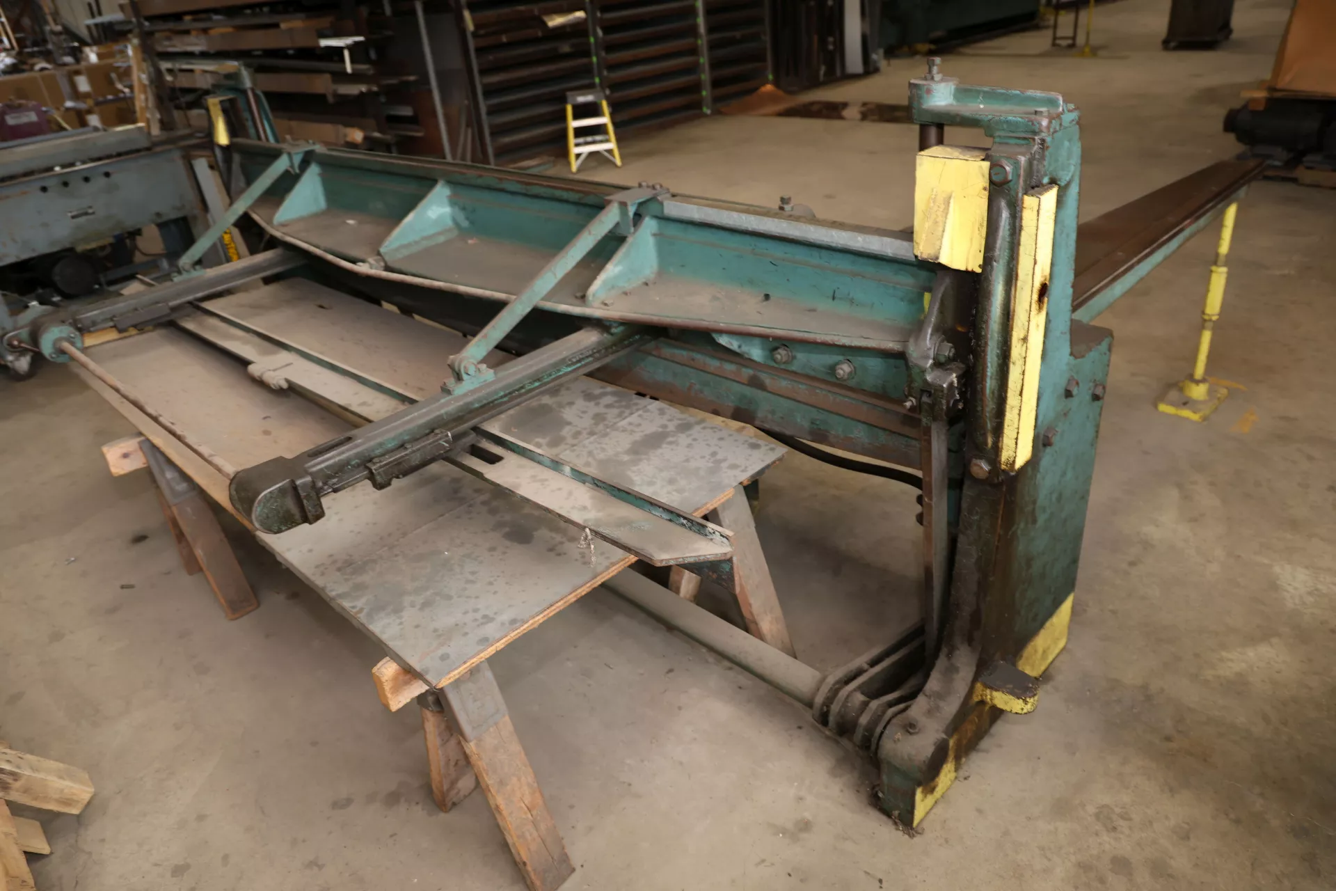 16 gauge x 10' Wysong #A-120, air shear, 7-1/2' squaring arm, back gauge, (2) 26" front support arms, 1978 - Image 6