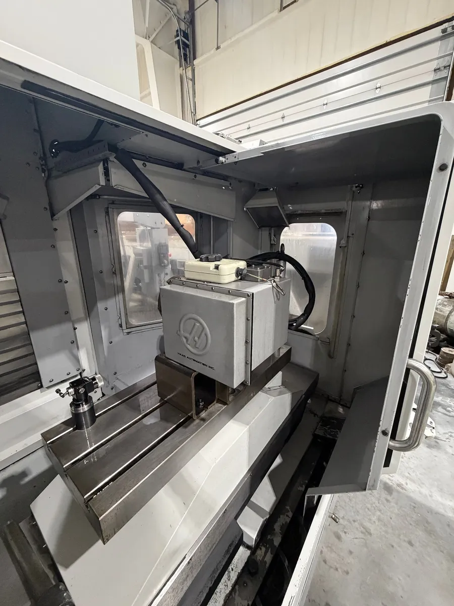 Haas #ES-5-4T, CNC Horizontal Machining Center, 40" X, 18" Y, 22" Z, 30 HP, 12,000 RPM, 40 automatic tool - Image 4