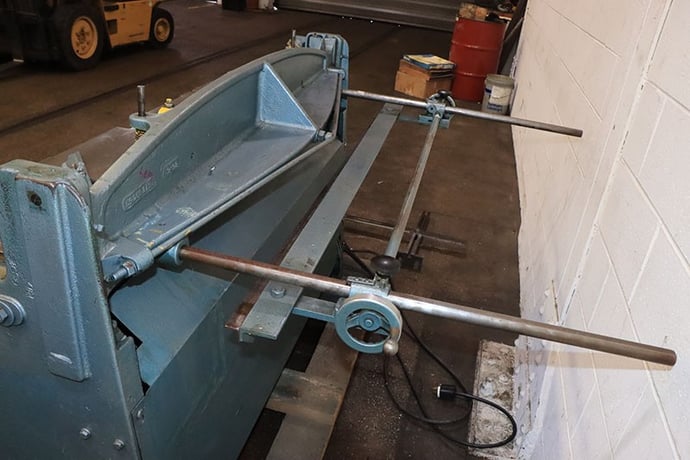 16 gauge x 4' Pexto #PH-52, power squaring shear, 24" back gauge, 45 SPM, 2 HP, foot pedal, 1985 - Image 8