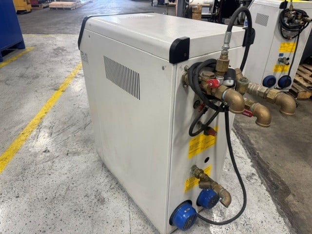 6 KW Frigel #RCM40/6SP, chiller & temperature controller, 2.5 ton, 1.5 HP pump, 20 GPM @ 40 psi, 460 V. - Image 2